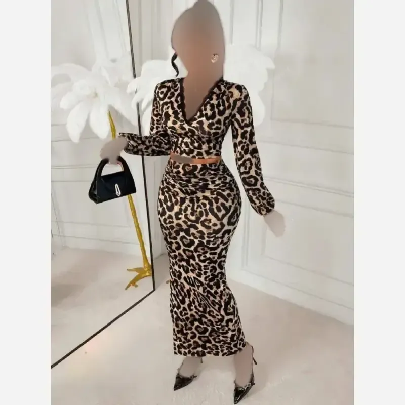 ست کراپ دامن مجلسی پلنگی گیپوردار فلامنت فری سایز